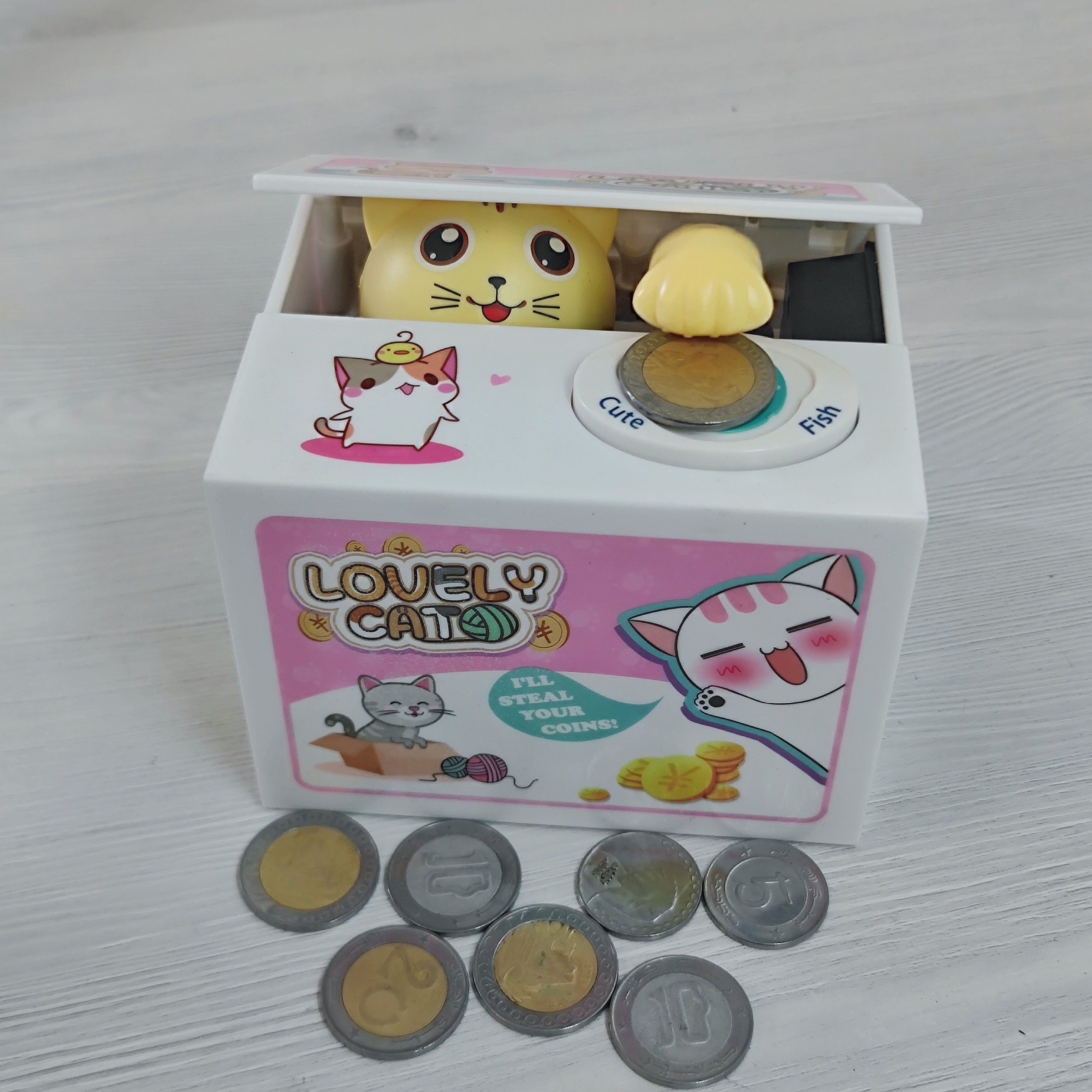 🔥 حصالة القط المضحك الكهربائية !